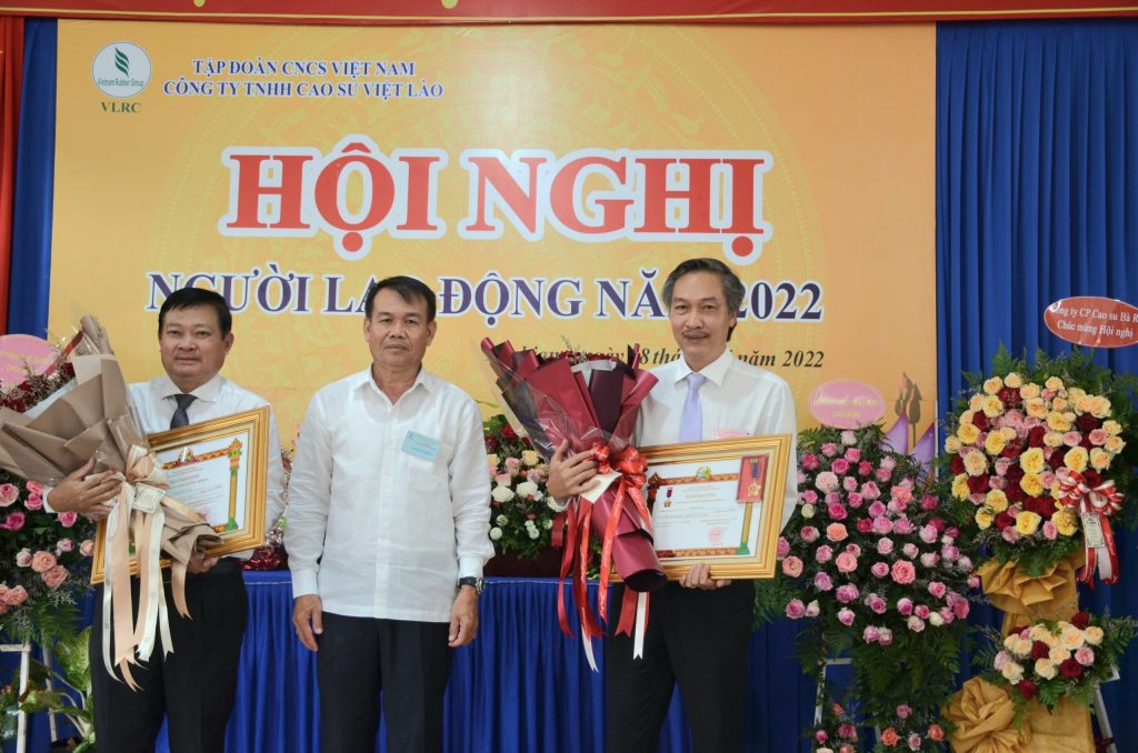 Cao su Việt Lào phấn đấu về trước kế hoạch từ 5 đến 10 ngày